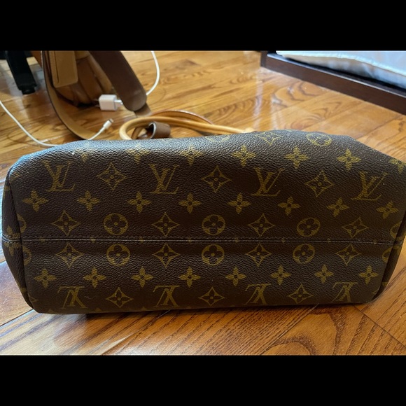 Louis Vuitton Monogram Bag - Picture 7 of 12